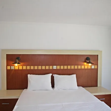 Turkbuku Hill Otel *