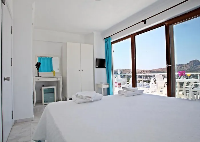 Turkbuku Hill Szálloda *